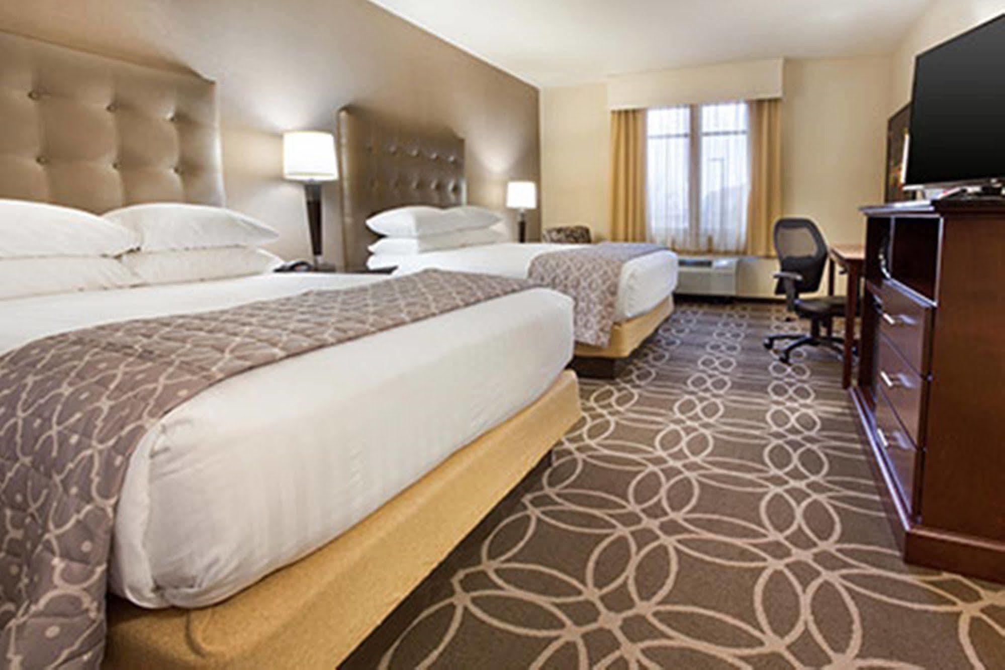 Drury Plaza Hotel Pittsburgh Downtown Екстер'єр фото